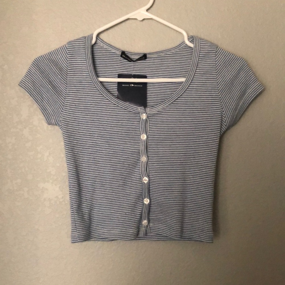 brandy melville crop top!